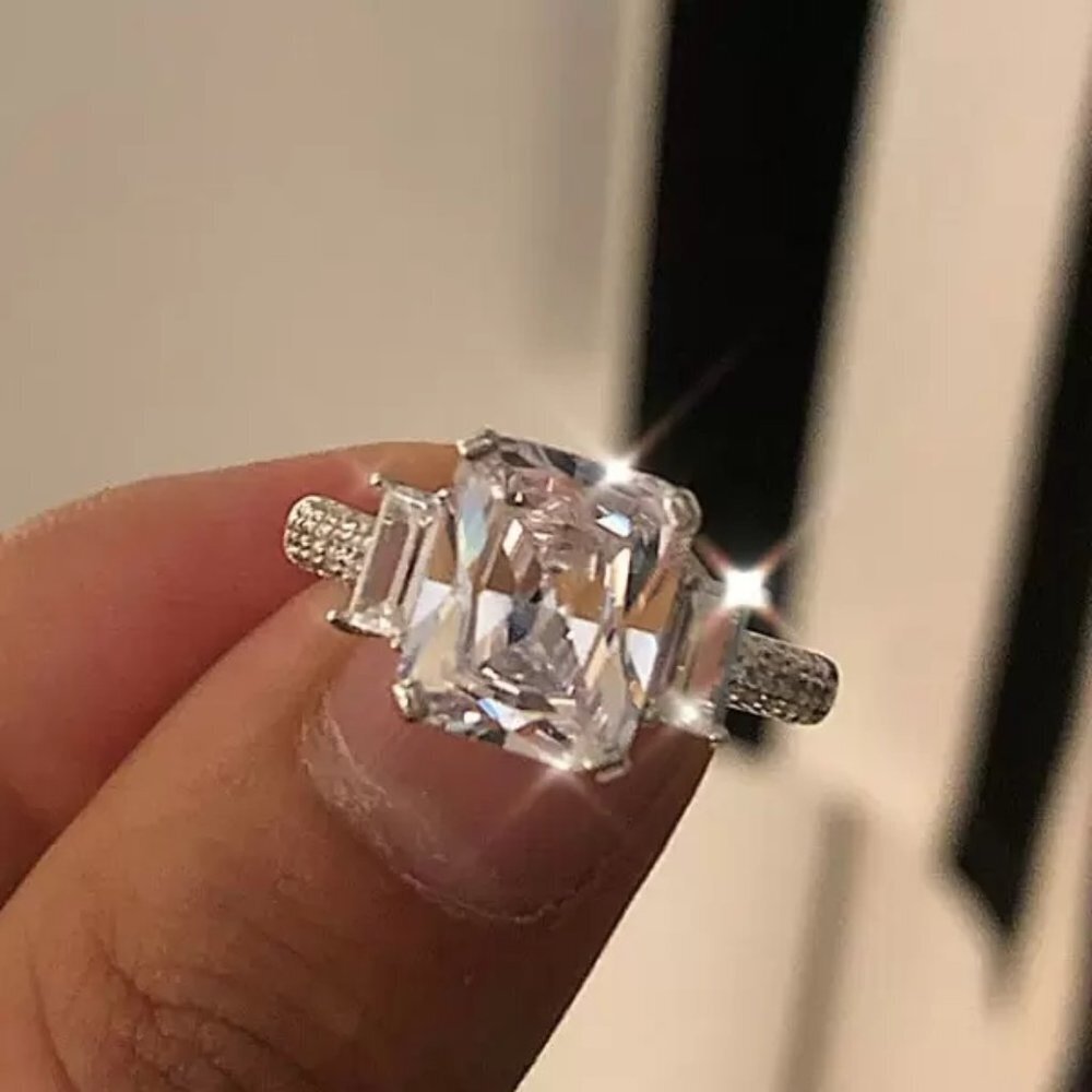 😍Crystal Clear Radiant Cut Pure Zircon Dainty Fashion Silver Ring Women, L243 - Picture 6 of 7